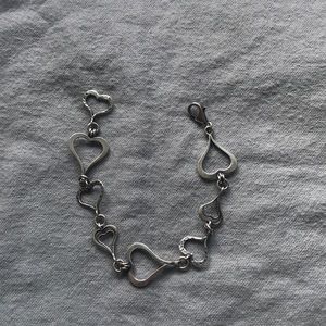 Silpada silver hammered smooth hearts bracelet